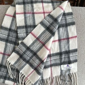 NWOT House of Scotland Lambswool Fringed Scarf